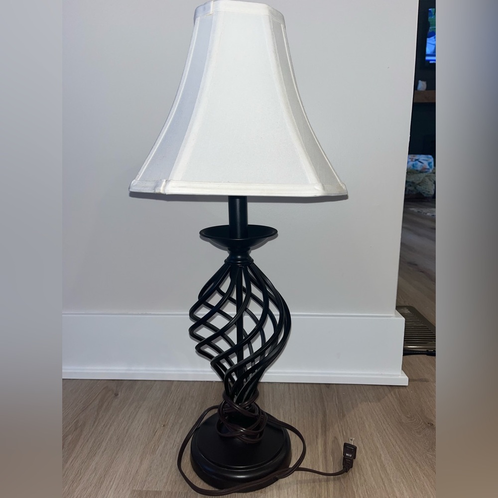 Table lamp